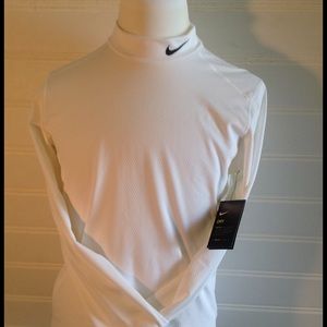 Nike dri fit long sleeve pullover (NWT)